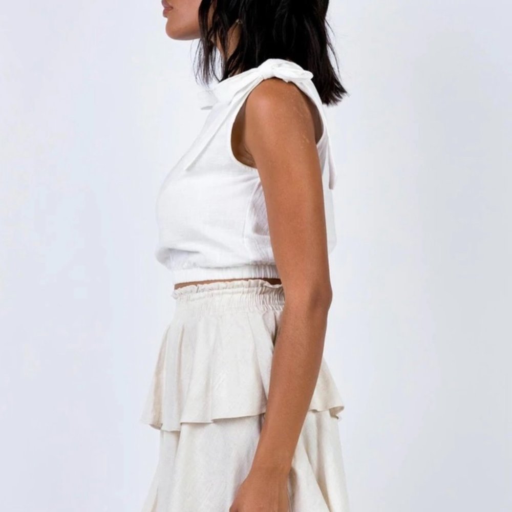 NWOT Beige Princess Polly Skirt US 8